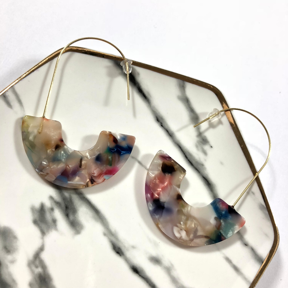 Rainbow Pearl Tortoise Shell Acrylic Drop Earring - Picture 2 of 4